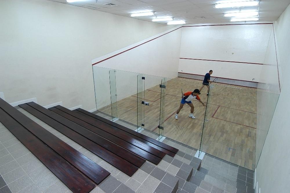 Batavia Hotel & Serviced Apartments Джакарта Экстерьер фото