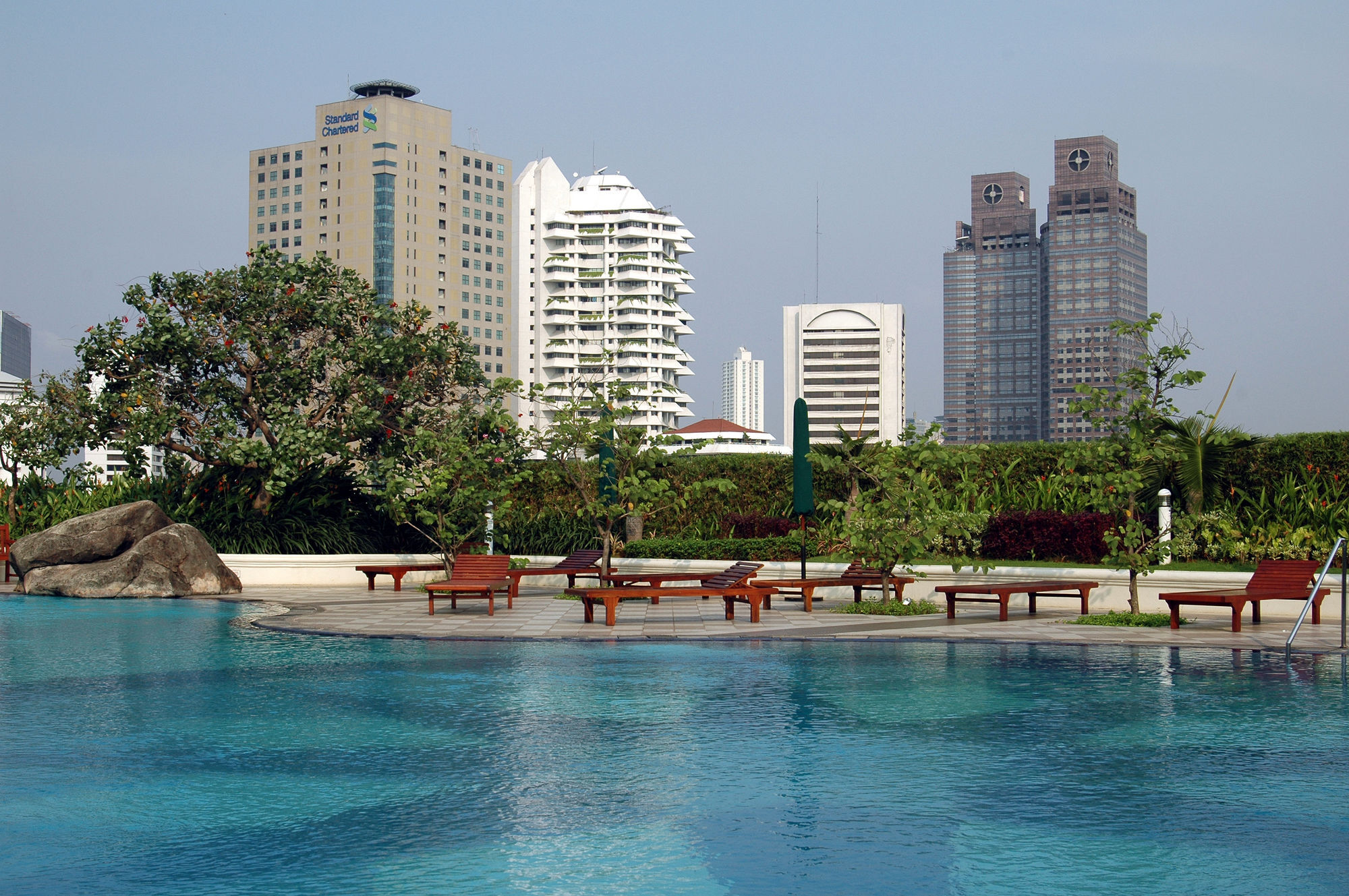 Batavia Hotel & Serviced Apartments Джакарта Экстерьер фото